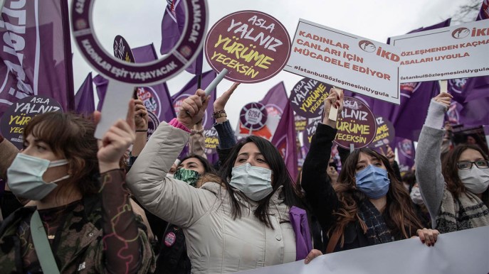 Violenza contro le donne, la Turchia lascia la Convenzione di Istanbul
