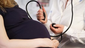 Ipertensione in gravidanza, controlliamola per proteggere il cuore