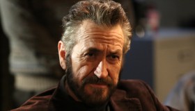 Marco Giallini in Rocco Schiavone 4: anticipazioni sul secondo episodio