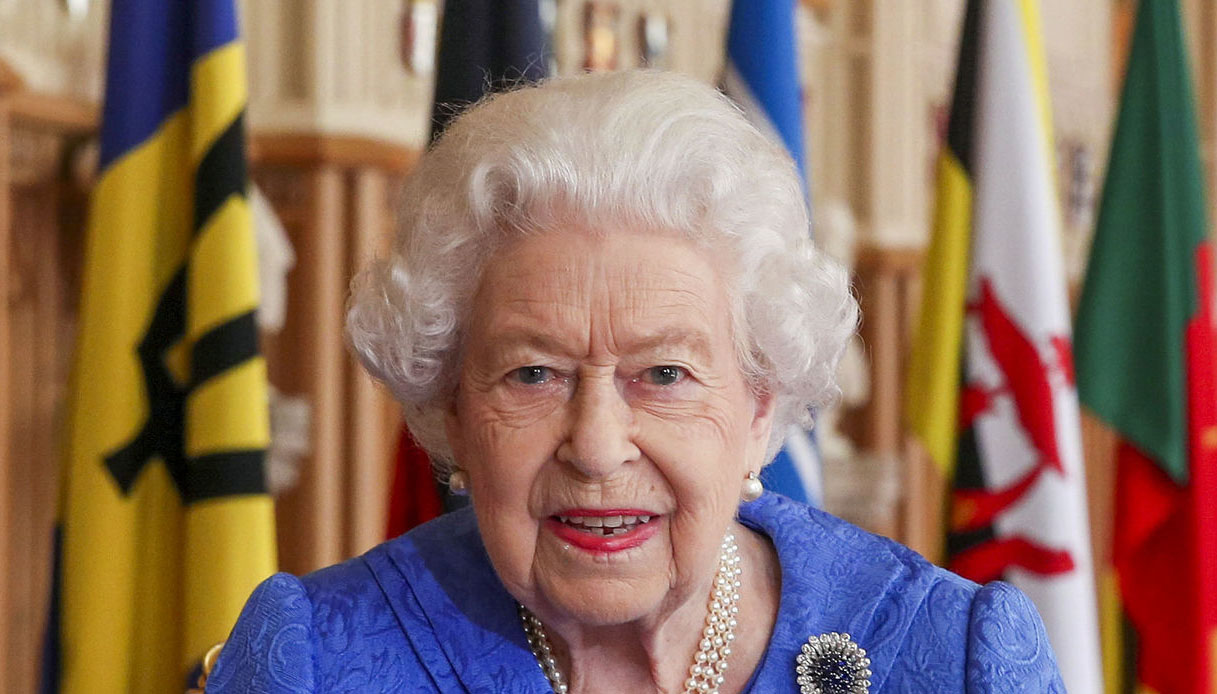 Photo of Kráľovná Alžbeta, pieseň pre jednotu reči (ktorú vykopali Harry a Meghan)