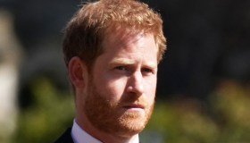 Harry non risolve nulla e abbandona la Regina: lei reagisce con una foto inedita