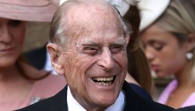 Addio al principe Filippo: l’infanzia difficile, l’amore per la Regina e i nipoti