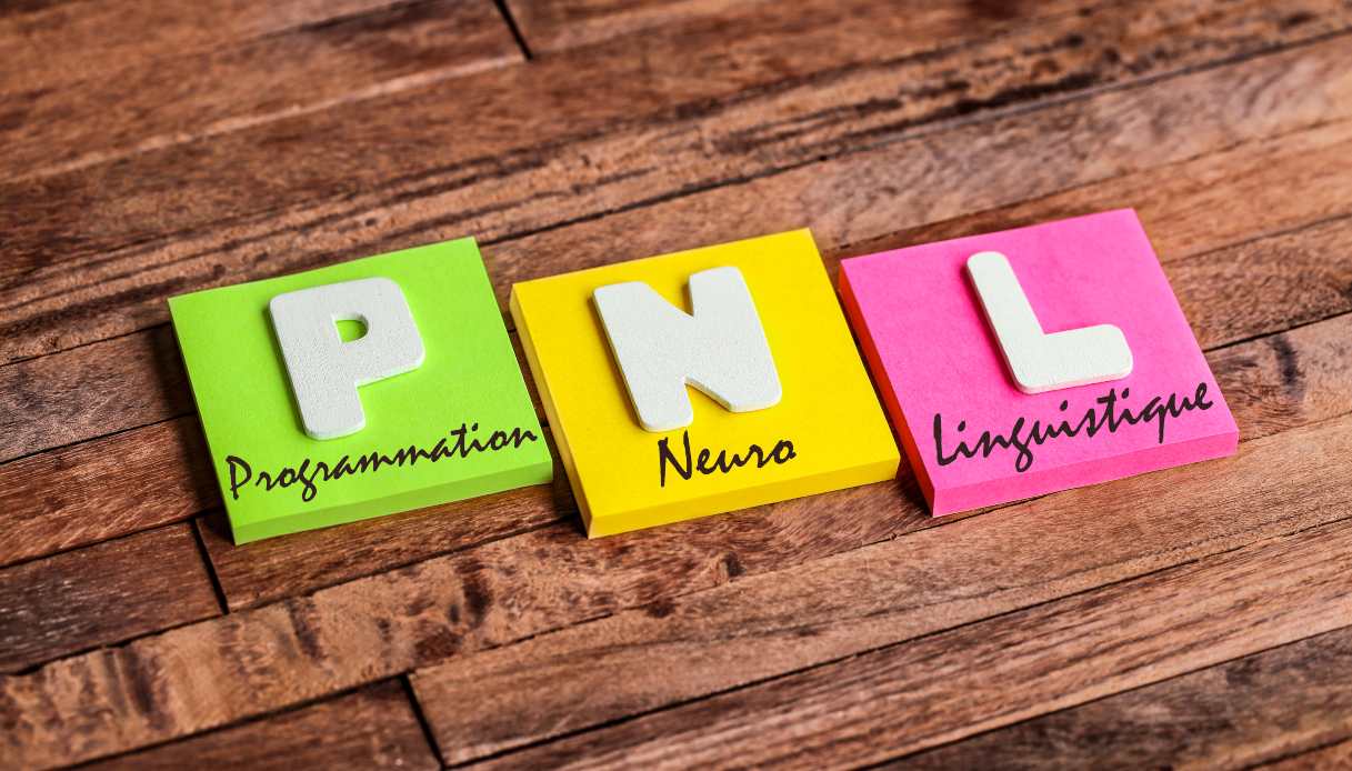 PNL cos'è la programmazione neurolinguistica