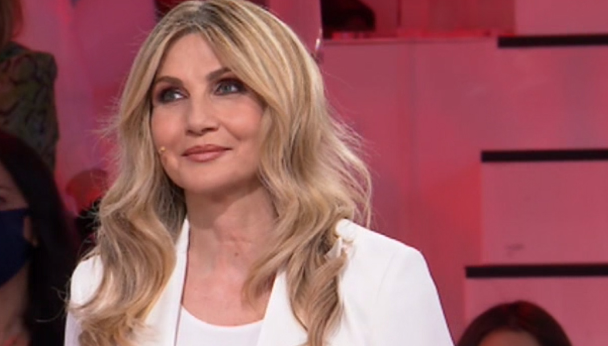 Amici 2021: Raoul parla dei figli, si emoziona e omaggia Maria