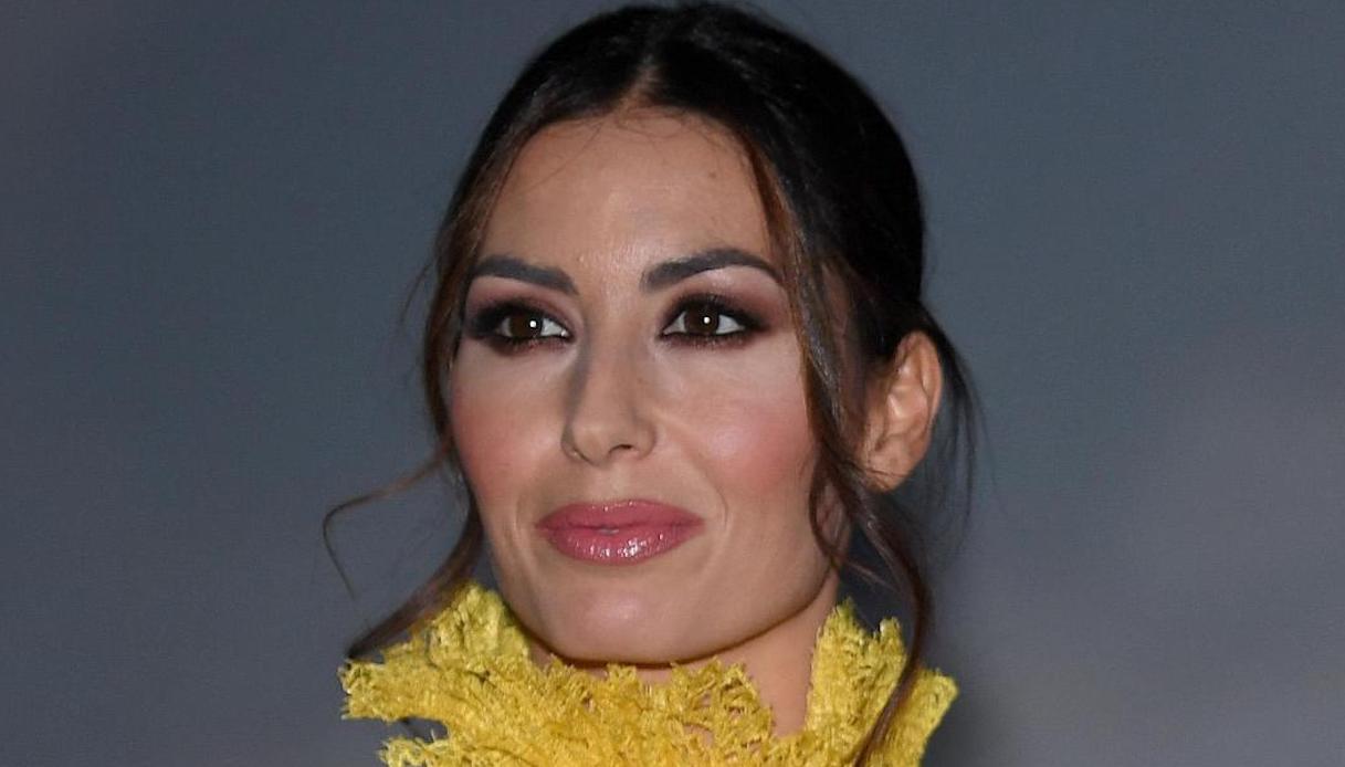 Elisabetta Gregoraci in ansia per la cagnolina: su Instagram spiega come sta