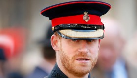 La Regina salva Harry e vieta le uniformi militari al funerale di Filippo