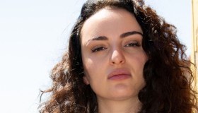 Arisa, il rapporto tormentato col suo corpo e il passato gay del fidanzato