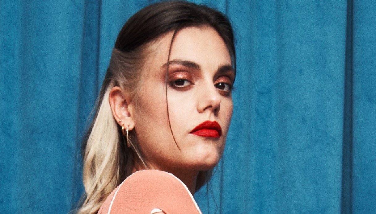 Margherita Vicario, artista ribelle contro i cliché e le limitazioni