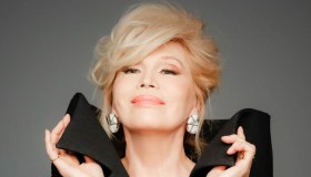 Amanda Lear: “Il segreto per stare in forma è una vita noiosa. Dalì? Oggi sarebbe su TikTok”