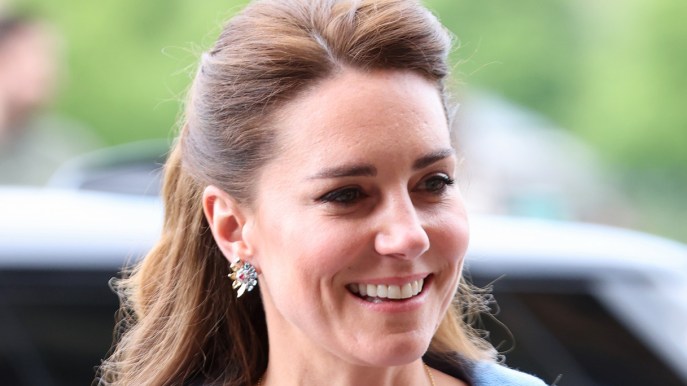 Kate Middleton come la Regina: osa coi colori pastello del potere