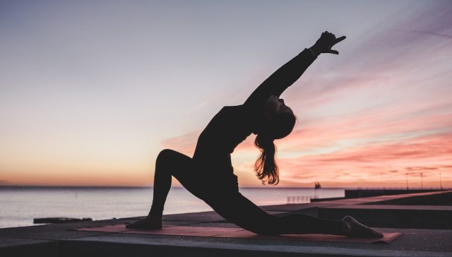 Abbigliamento da yoga: 5 brand sostenibili da conoscere