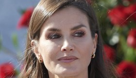 Letizia di Spagna, l’abito da Regina che costa meno di 50 euro