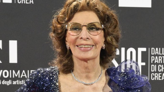 David di Donatello 2021, standing ovation per Sophia Loren: commuove tutti