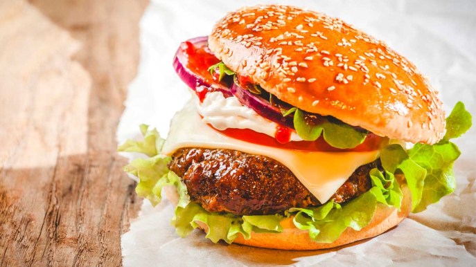 Hamburger fatti in casa: i tagli di carne da scegliere, quantità ideali e ricette