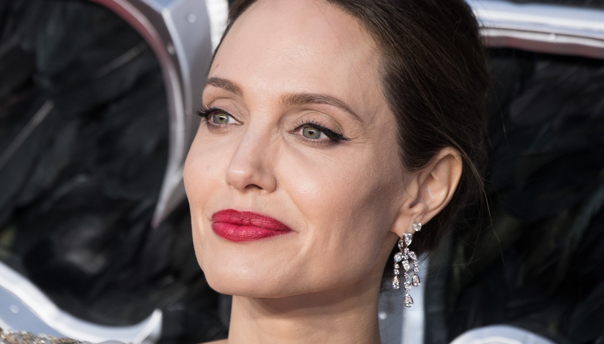 Angelina Jolie and her ex-husband together again: she introduces him to her son Pax