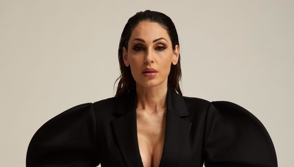 Anna Tatangelo riparte da “AnnaZero”