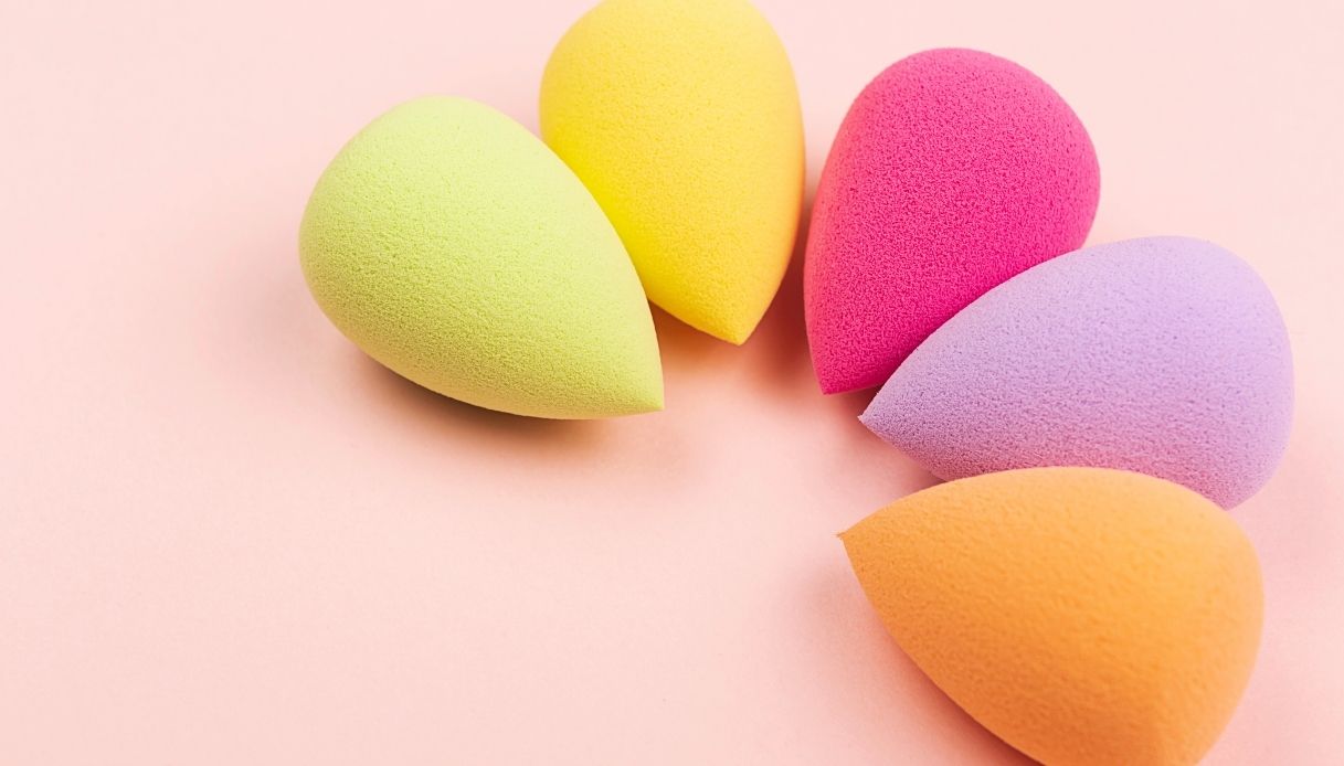 Come si usa la beauty blender, con quali prodotti e come conservarla
