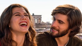 Generazione 56k, la serie Netflix che ci ricatapulta negli anni Novanta