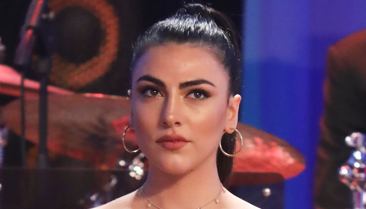 Giulia Salemi in lutto: “Mia nonna ha bisogno di me”