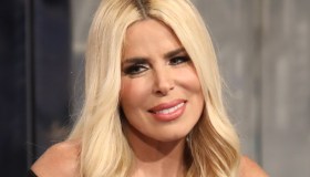 La Lecciso su Instagram torna a sorridere accanto ad un uomo