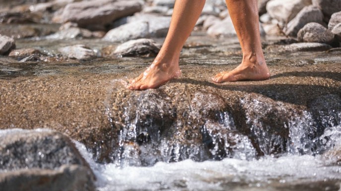 Barefooting: tutti i benefici di camminare scalzi