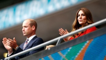 William e Kate a Euro 2020, George è cresciuto e fa le prove da re