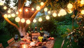 Luci da esterno: le più belle per rendere magiche le tue sere d’estate