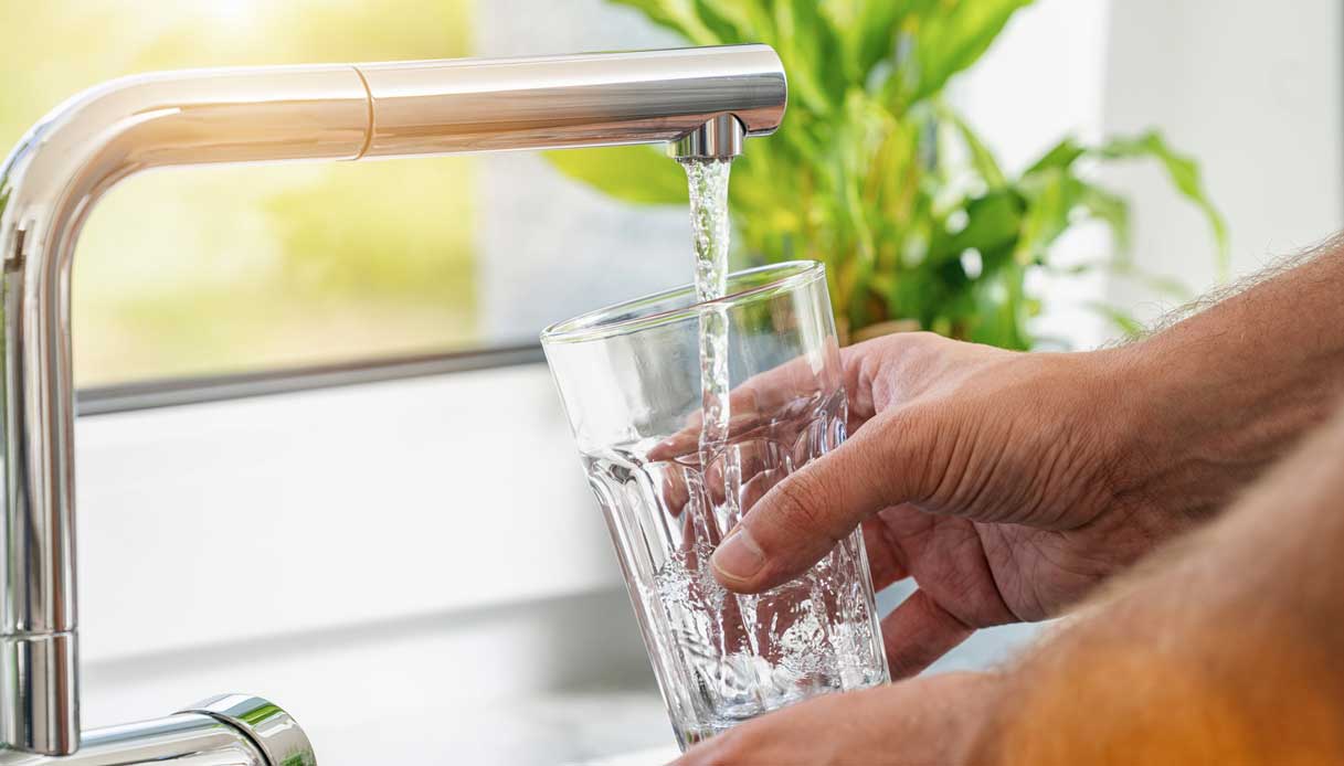 Come ottenere acqua frizzante dal rubinetto di casa
