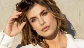 Marcuzzi e Canalis spregiudicate in vacanza: è sfida di sensualità