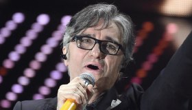 Gaetano Curreri, malore sul palco per il cantante degli Stadio: come sta