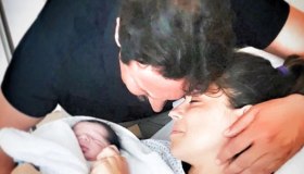 Flora Canto ed Enrico Brignano genitori bis: è nato Niccolò