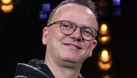 Gigi D’Alessio: “Orgoglioso di te”. LDA si commuove, da oggi non è più “figlio di”