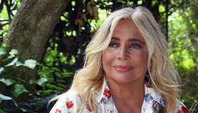 Mara Venier in ospedale tra cure e sconforto: “Chissà quando finirà”