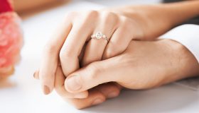 Come scrivere delle promesse di matrimonio civile