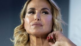 Barbara D’Urso non condurrà La Talpa: slittata la messa in onda