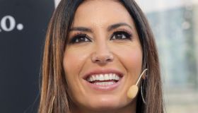 Battiti Live, Elisabetta Gregoraci emozionata: in total white è una dea