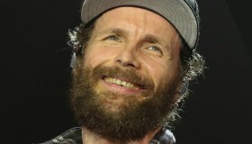 Jovanotti, mare e sorrisi: la foto con la figlia Teresa è un inno alla felicità