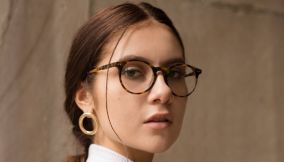 Trucco con occhiali come farlo senza occhiali e lenti se non si vede bene copertina
