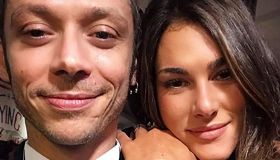 Valentino Rossi, Francesca Sofia Novello svela il pancino ed è splendida