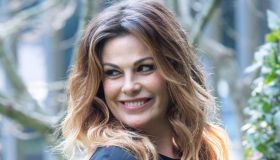 Striscia la Notizia, Vanessa Incontrada e Siani al timone: è ufficiale