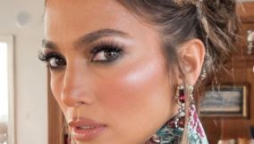Jennifer Lopez è a Venezia: make-up e look da favola (a dir poco)