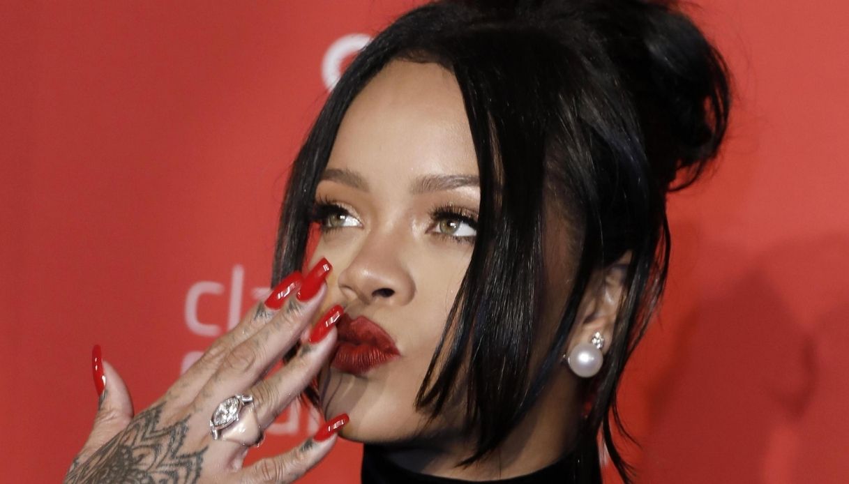 Rihanna è miliardaria: un impero basato sulla musica e sulla body positive