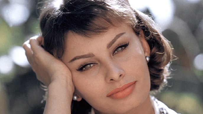 Sophia Loren, storia di una ragazza diventata diva