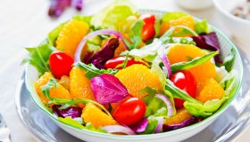 La dieta delle vitamine: fai il pieno di antiossidanti e ti depuri