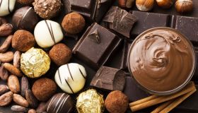 Cioccolato: proprietà, benefici e quanto mangiarne