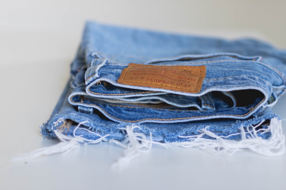 Jeans upcycling: come dare una nuova vita ai jeans