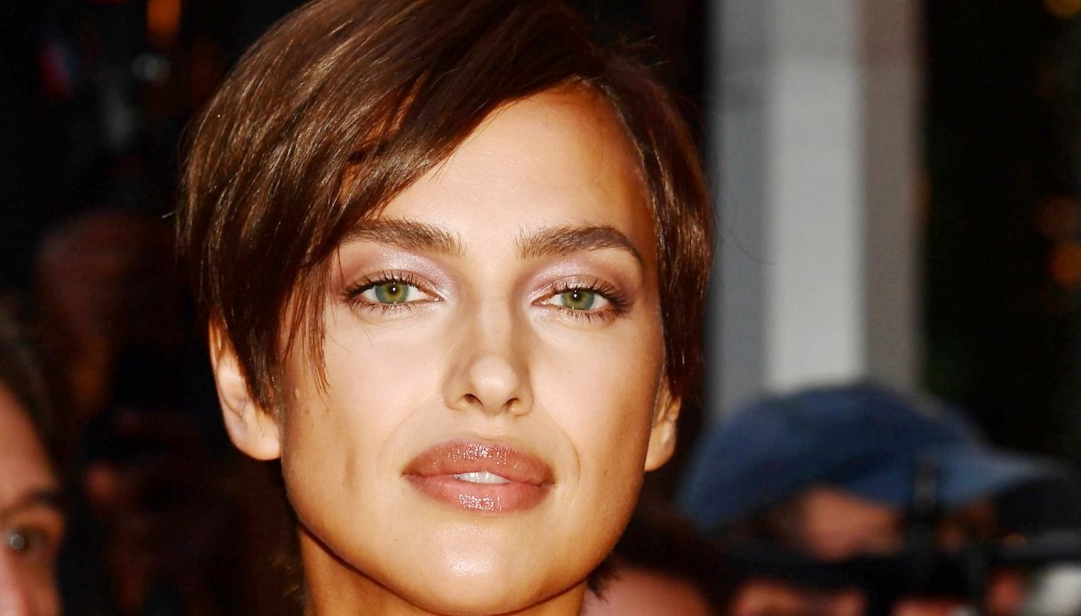 Irina Shayk si chiude nel silenzio: non commenta la liaison con Kanye West