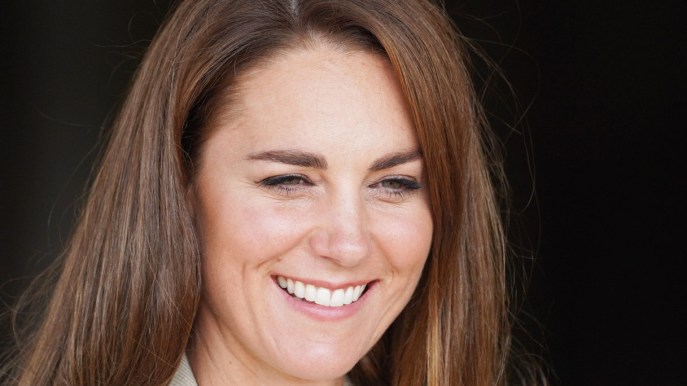 Kate Middleton, blazer spaziale da copiare e i sospetti della gravidanza
