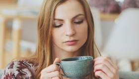 L’età più infelice? 47 anni. Ma c’è una buona notizia