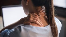 Un aiuto efficace e naturale contro torcicollo e dolori muscolari